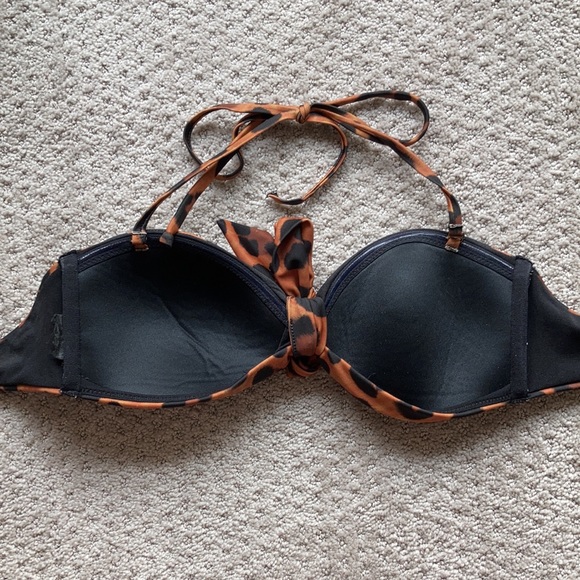 Gently worn H & M swim size 8 - Picture 2 of 4